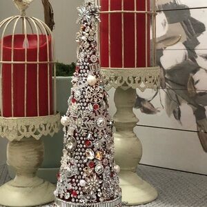 Elegant Silver and Red CrystalTree Decor
